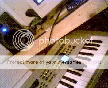 phonesittinonkeyboard.jpg